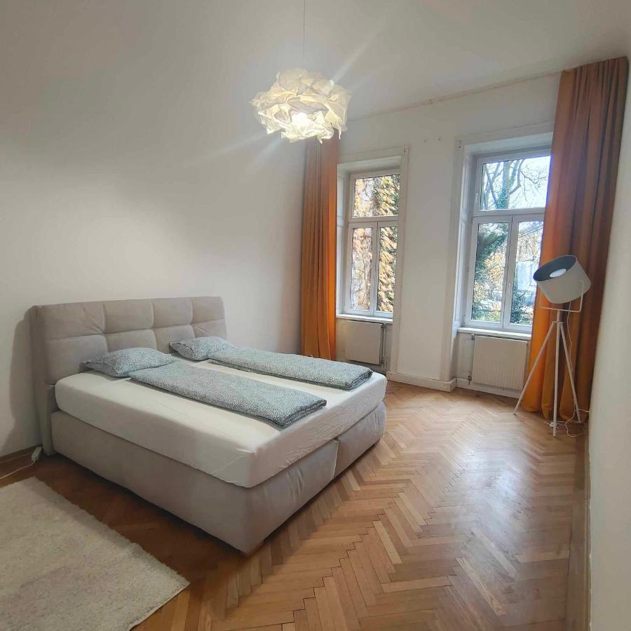 Large 4 Room Apartment In The Center Of Wiedeń Zewnętrze zdjęcie