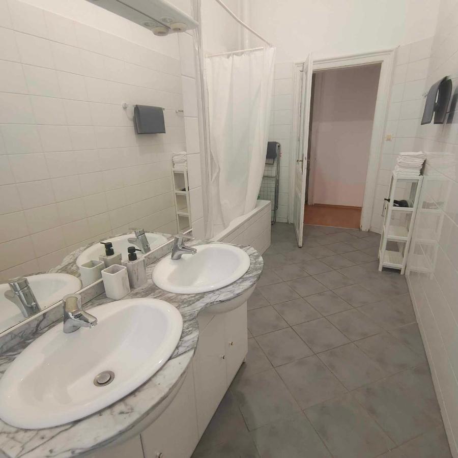 Large 4 Room Apartment In The Center Of Wiedeń Zewnętrze zdjęcie