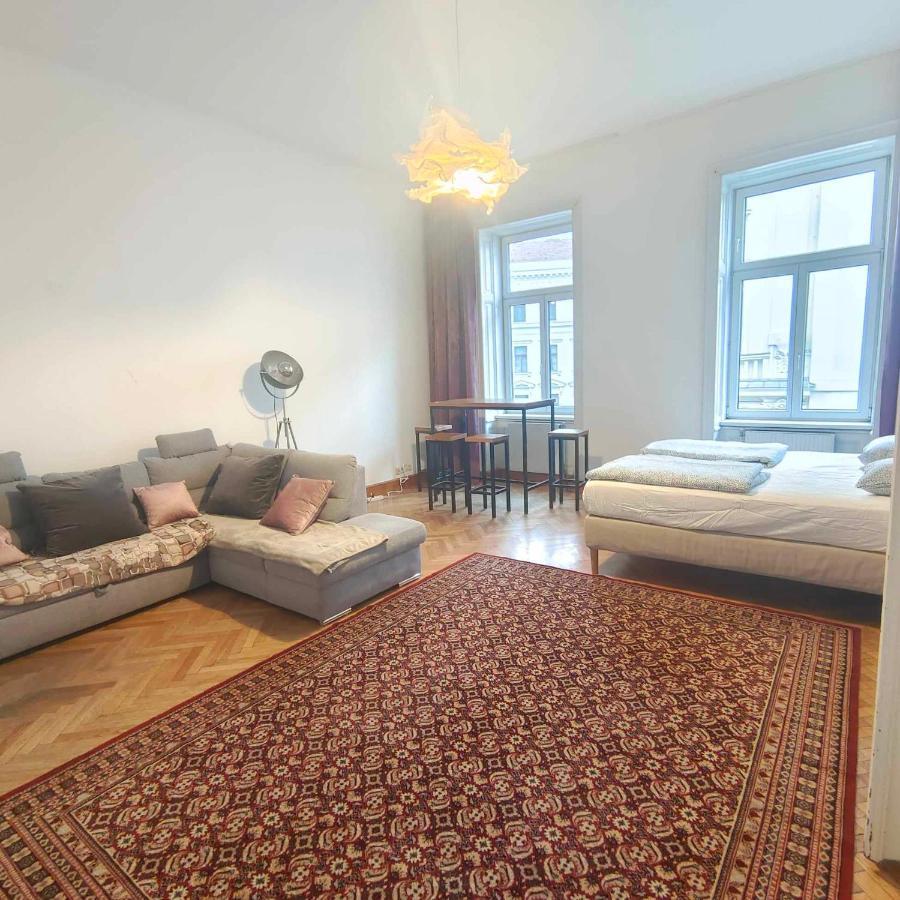 Large 4 Room Apartment In The Center Of Wiedeń Zewnętrze zdjęcie